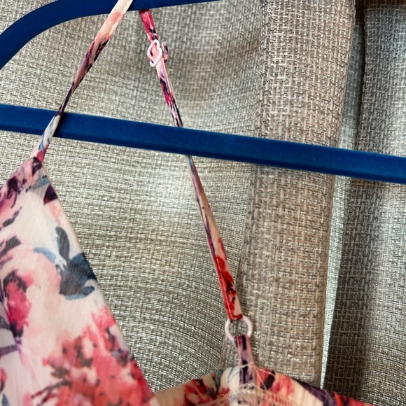 Francesca’s Floral Summer Dress - Picture 3 of 7